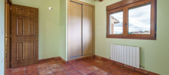 4 غرف نوم منزل في Aldeamayor de San Martin, Spain رقم 69306 48