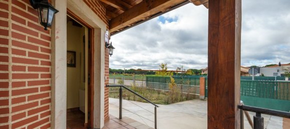 4 غرف نوم منزل في Aldeamayor de San Martin, Spain رقم 69306 3