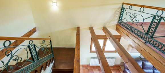 4 غرف نوم منزل في Aldeamayor de San Martin, Spain رقم 69306 38