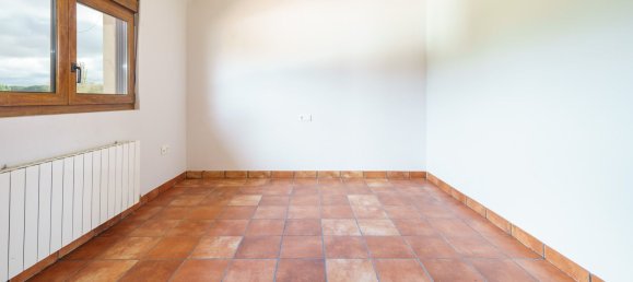 4 غرف نوم منزل في Aldeamayor de San Martin, Spain رقم 69306 50