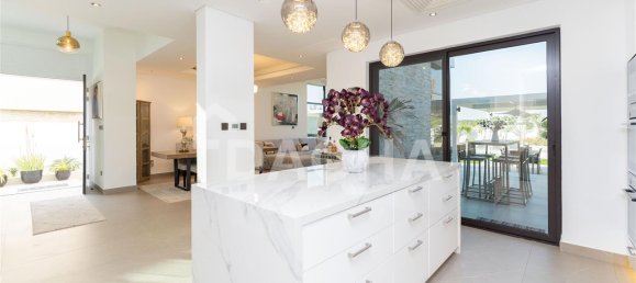 5 bedrooms Villa in DAMAC Hills (Akoya by DAMAC), UAE No. 27898 3