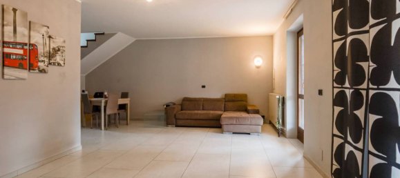 3 Schlafzimmer Haus in Piossasco, Italy, Nr. 264083 8