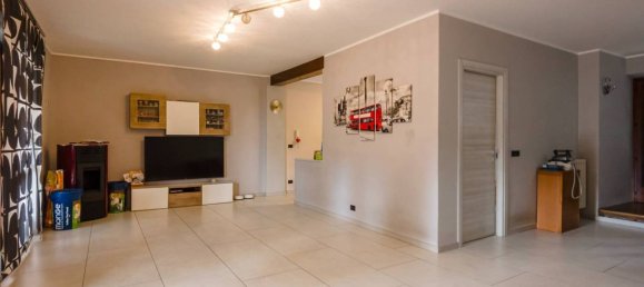 3 Schlafzimmer Haus in Piossasco, Italy, Nr. 264083 9