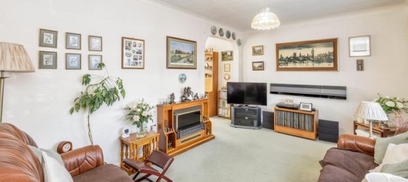 Casa T3 em Watford, United Kingdom N.º 6039 2