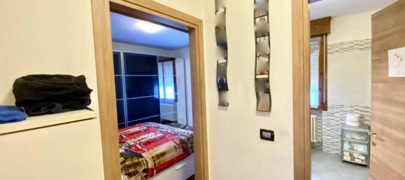 4 rooms Penthouse in Parma, Italy No. 24995 9