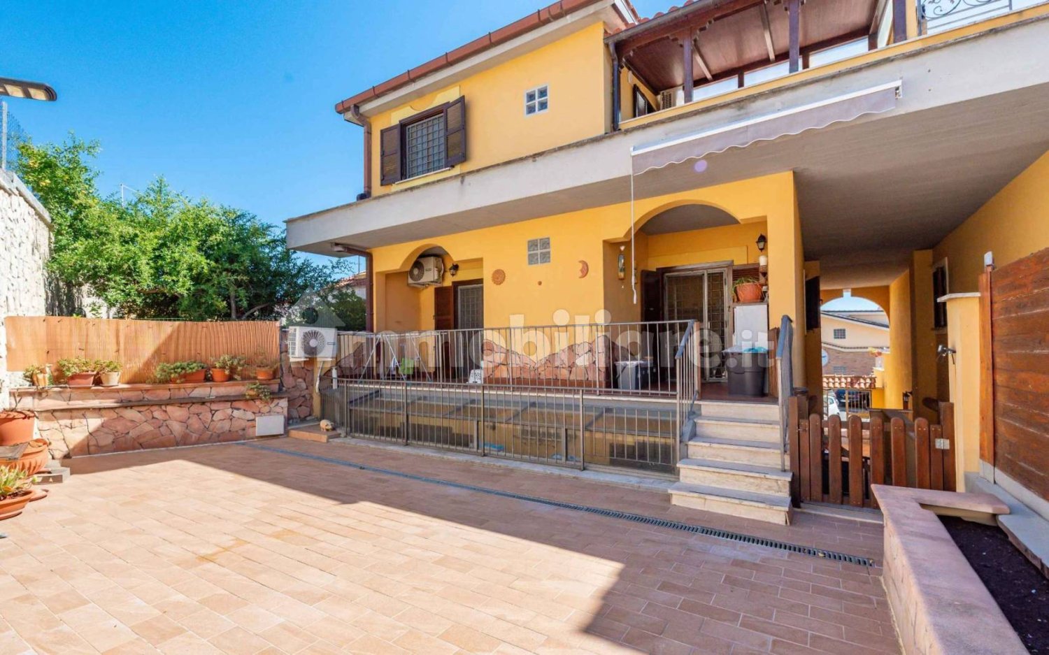 3 Schlafzimmer Haus in Guidonia Montecelio, Italy, Nr. 327323