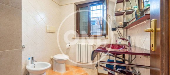3 Schlafzimmer Haus in Guidonia Montecelio, Italy, Nr. 327323 28