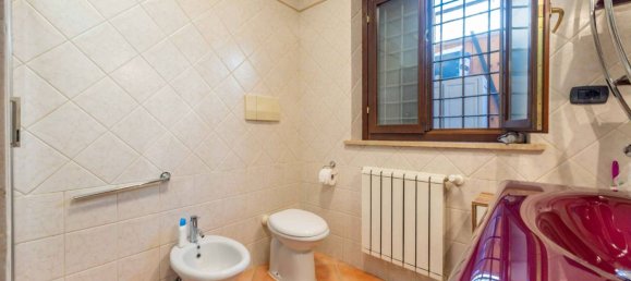 3 Schlafzimmer Haus in Guidonia Montecelio, Italy, Nr. 327323 8