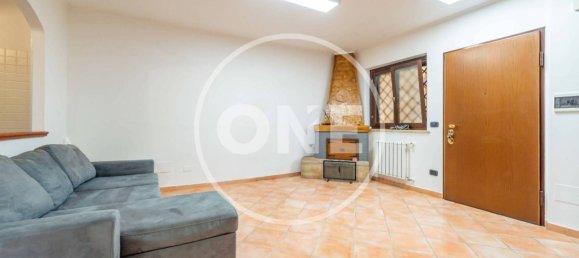 3 Schlafzimmer Haus in Guidonia Montecelio, Italy, Nr. 327323 24
