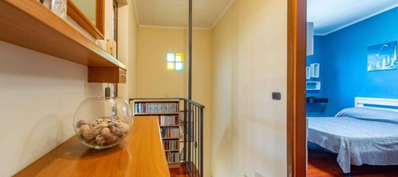 3 Schlafzimmer Haus in Guidonia Montecelio, Italy, Nr. 327323 11