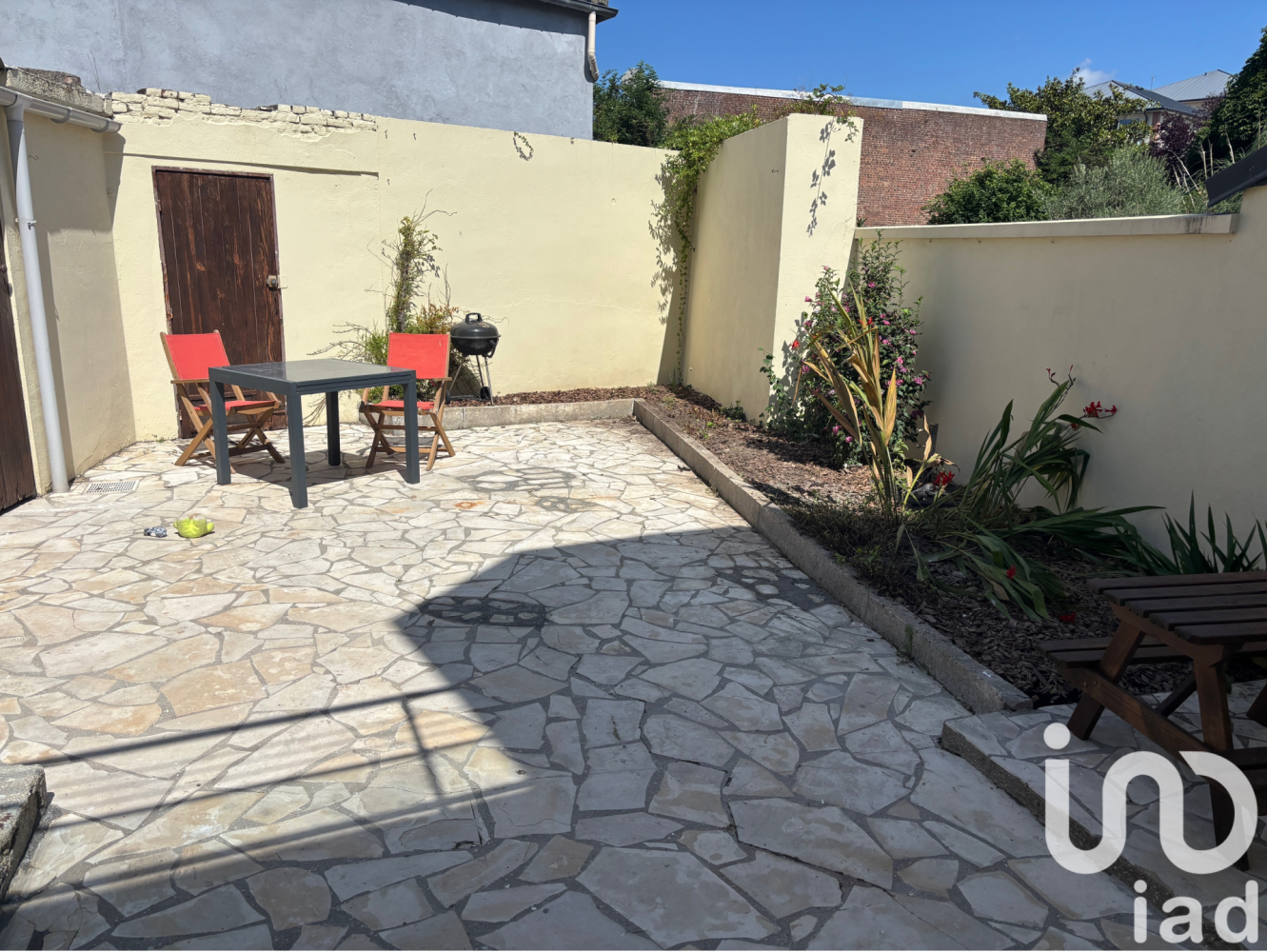 Casa de 3 dormitorios en Montivilliers, France No. 346054