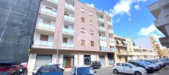 Квартира с 2 спальнями в Лечче, Италия № 329645 18