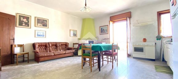 Квартира с 2 спальнями в Лечче, Италия № 329645 5