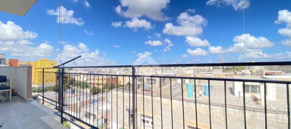 Квартира с 2 спальнями в Лечче, Италия № 329645 7