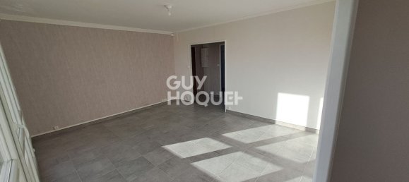 2 bedrooms Apartment in Laon, France No. 152778 3