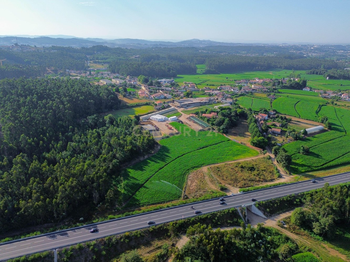 1000m² Land in Castelo da Maia, Portugal No. 247839