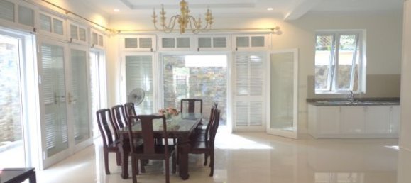 4 bedrooms Villa in Tay Ho, Vietnam No. 1420 3