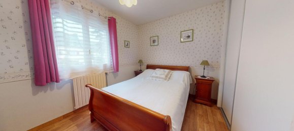 5 bedrooms House in Vannes, France No. 283100 3