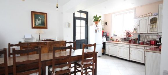 2 bedrooms House in Pont-Sainte-Maxence, France No. 309674 3