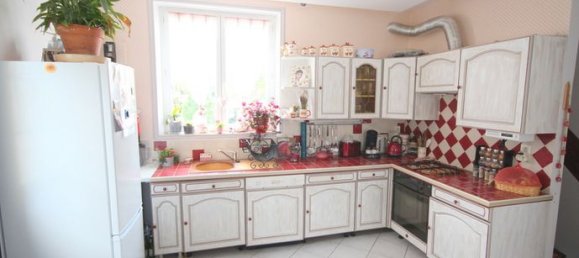 2 bedrooms House in Pont-Sainte-Maxence, France No. 309674 4