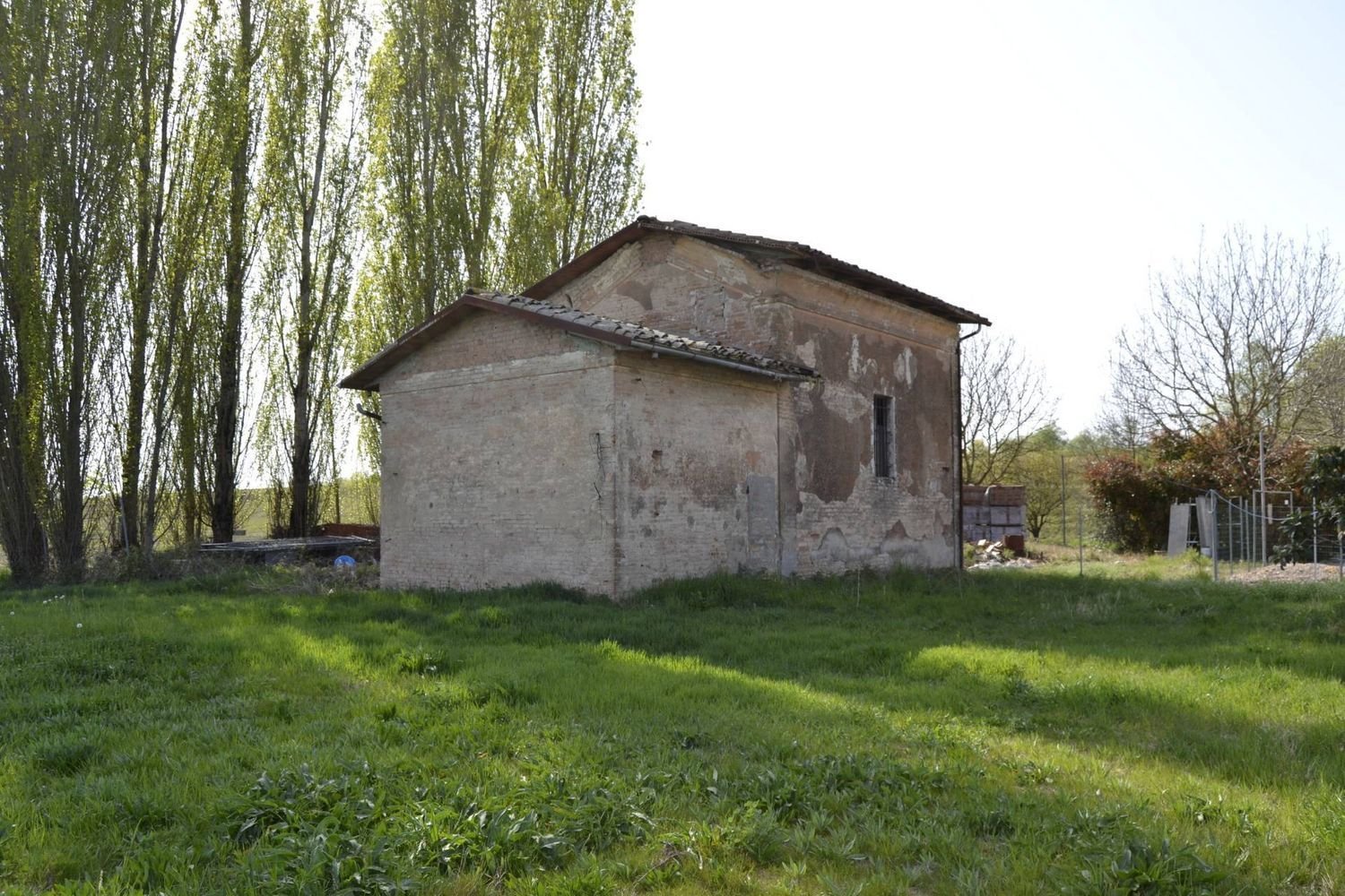 3 rooms House in Castello d'Argile, Italy No. 170113