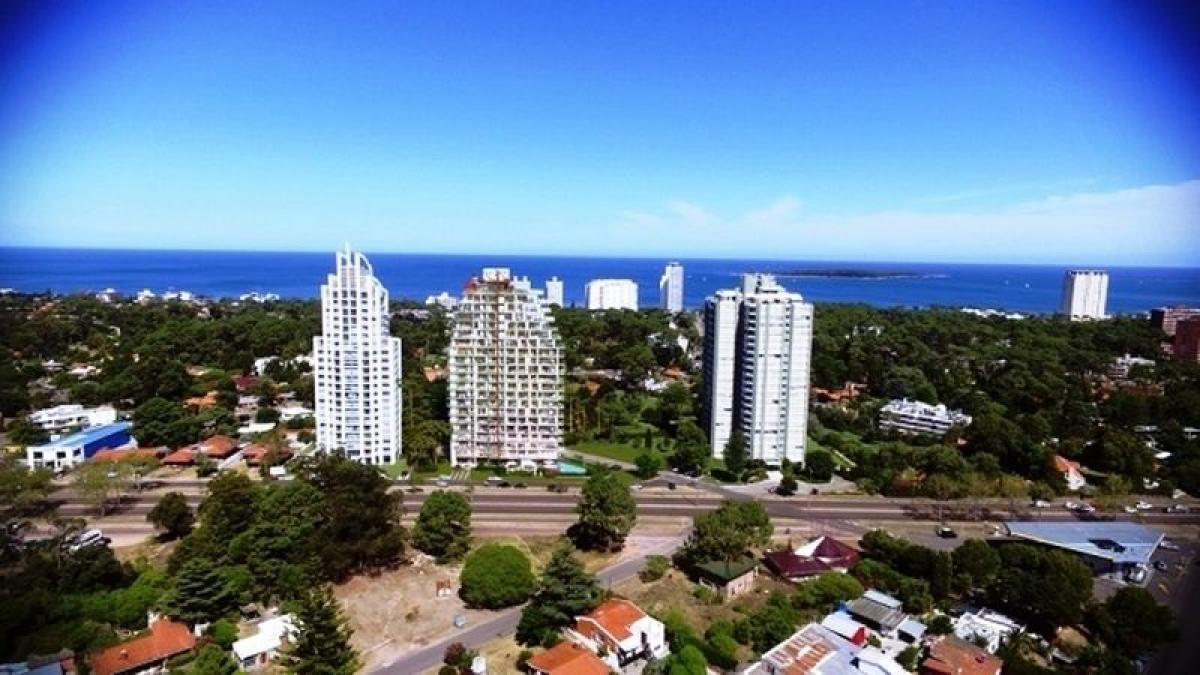 2 bedrooms Apartment in Maldonado, Uruguay No. 11084