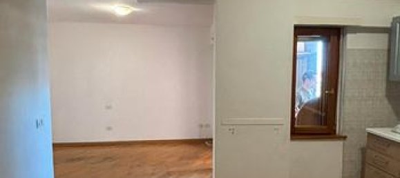 2-Zimmer Wohnung in Rome, Italy, Nr. 281378 2