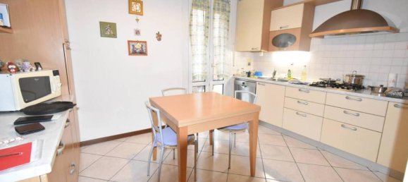 4 rooms Apartment in Castelfranco Emilia, Italy No. 151666 3