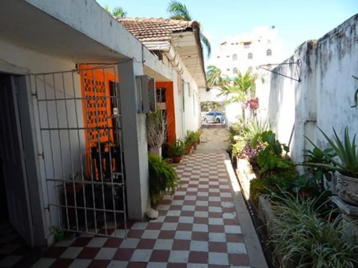 11 bedrooms House in Atlantico, Colombia No. 1568