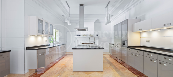 9 bedrooms Castles in Marbella, Spain No. 167250 10