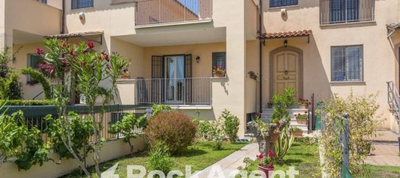 3 bedrooms Villa in Rome, Italy No. 296880 2