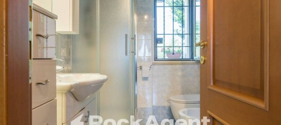 3 bedrooms Villa in Rome, Italy No. 296880 16