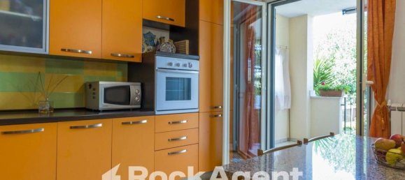 3 bedrooms Villa in Rome, Italy No. 296880 9