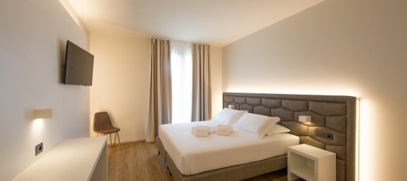 Hotel de 18 dormitorios en Riparbella, Italy No. 70599 3