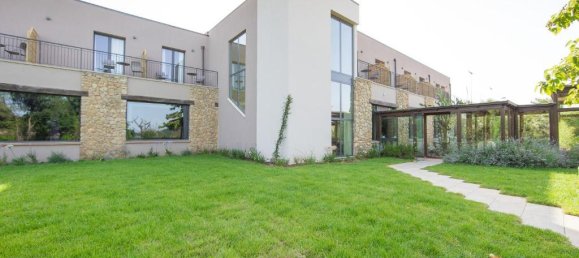 Hotel de 18 dormitorios en Riparbella, Italy No. 70599 4