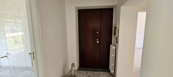 4 rooms Apartment in Cosenza, Italy No. 68544 11
