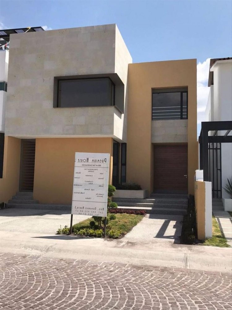 Casa de 3 dormitorios en Querétaro, Mexico No. 147487