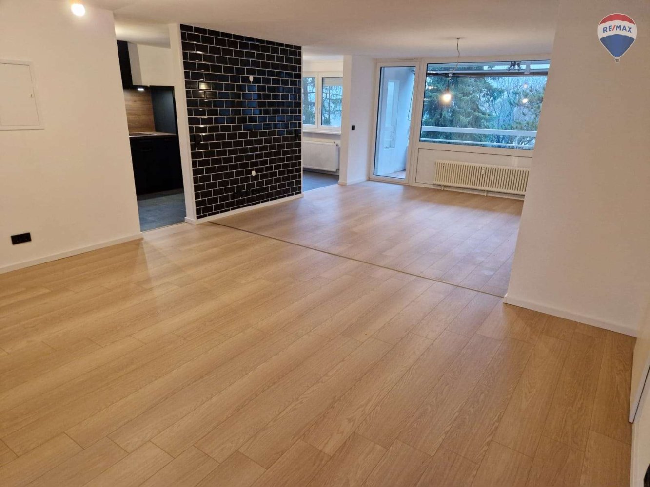 3 bedrooms Apartment in Baden-Wurttemberg, Germany No. 114898