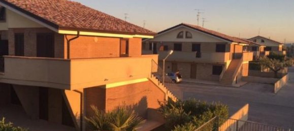 4غرفة منزل في Montenero di Bisaccia, Italy رقم 253739 3