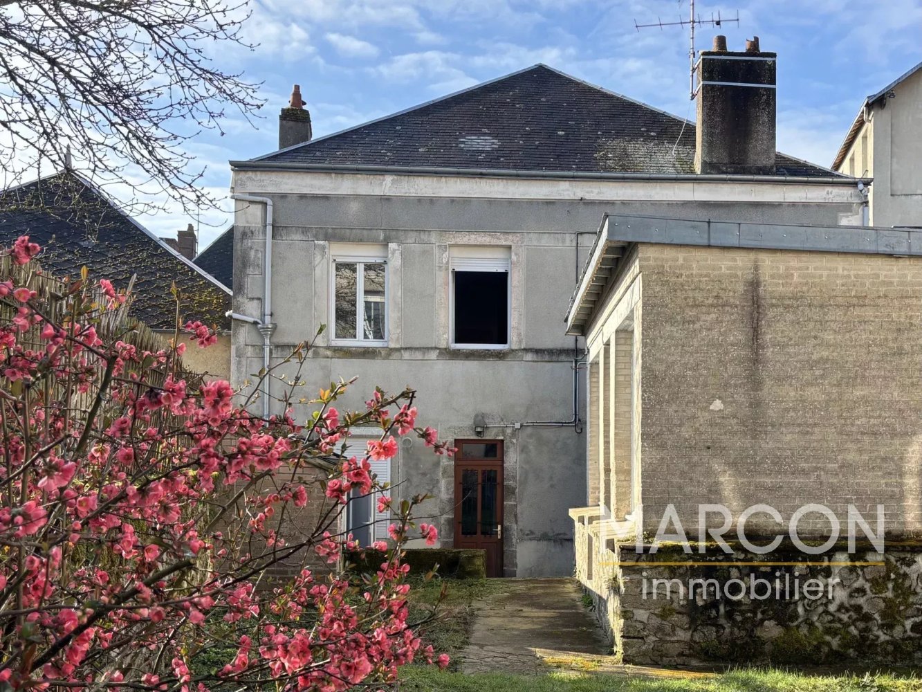 4 bedrooms House in La Souterraine, France No. 103981