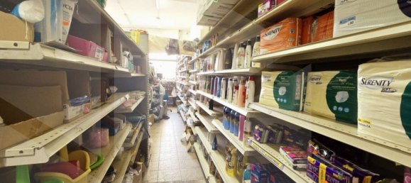 Коммерческая недвижимость с 1 комнатой в Неаполь, Италия № 30527 6