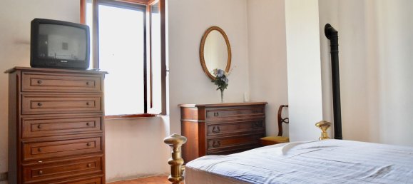 8-Zimmer Doppelhaus in Umbertide, Italy, Nr. 125020 16