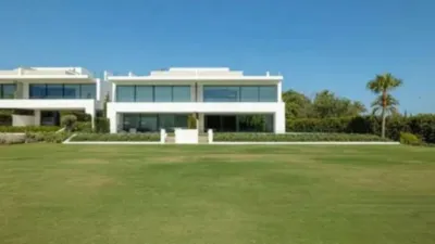 3 bedrooms Villa in Marbella, Spain No. 140379