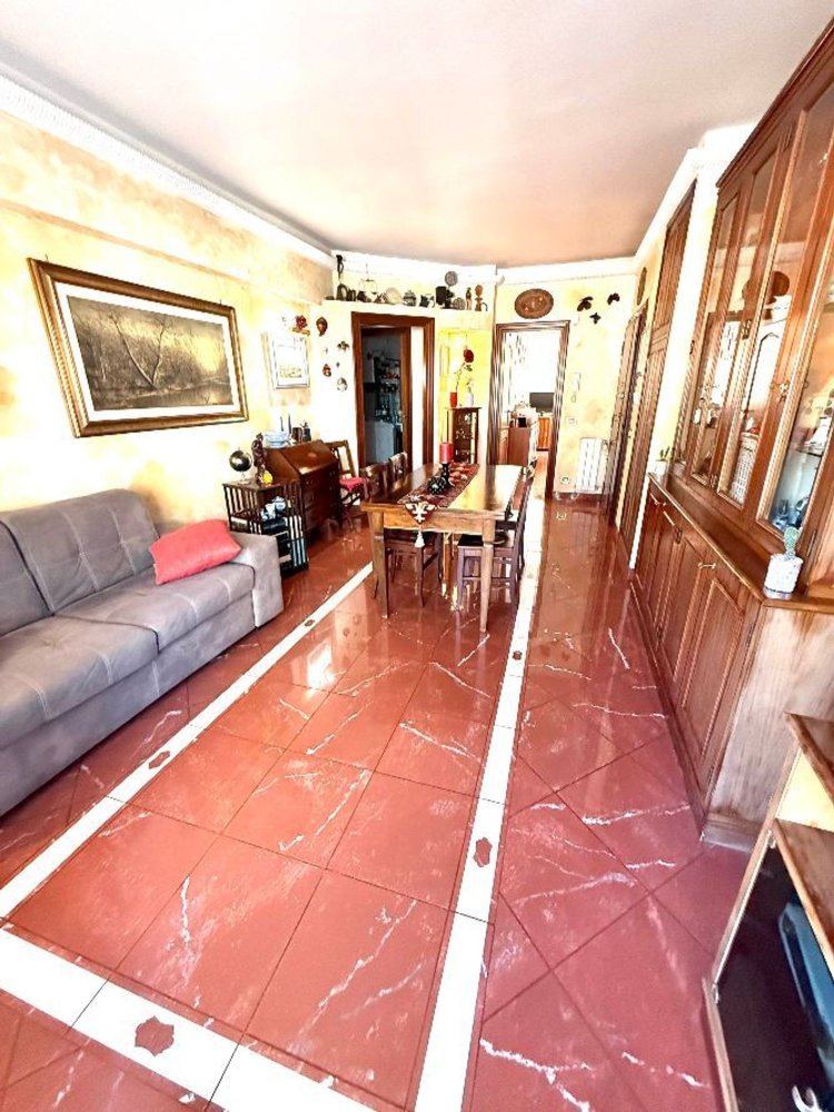 Apartamento de 3 dormitorios en Rome, Italy No. 342160