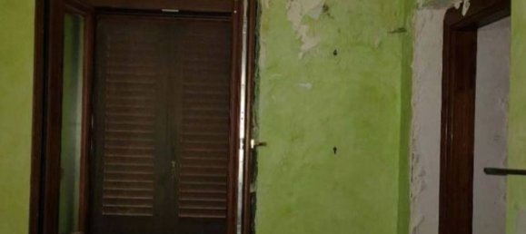 4 rooms House in Lariano, Italy No. 101461 16
