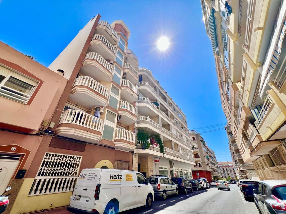 3 bedrooms Apartment in Torrevieja, Spain No. 220210