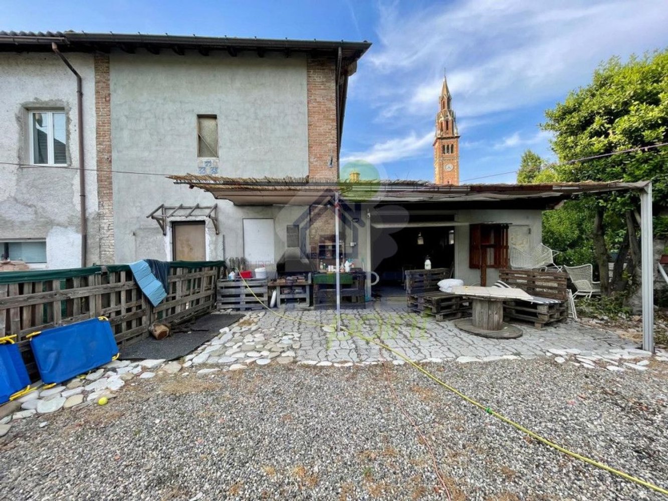 Casa de 3 habitaciónes en Gazzola, Italy No. 295689