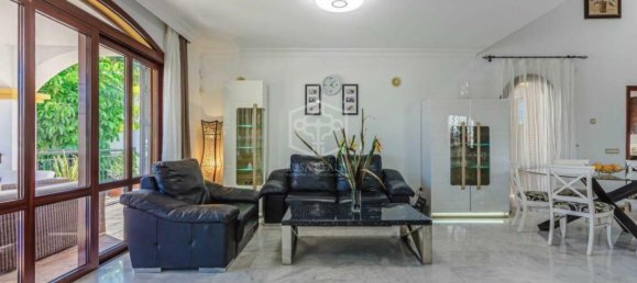 5 bedrooms Villa in Adeje, Spain No. 27334 11