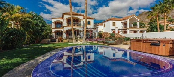 5 bedrooms Villa in Adeje, Spain No. 27334 3