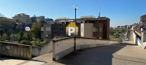 Гараж с 1 комнатой в Рим, Италия № 82830 4